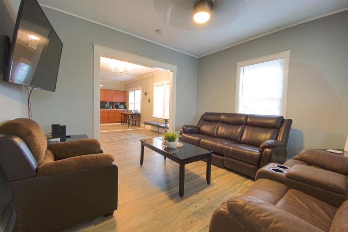 Holiday home Large 6br, 2 Bath In