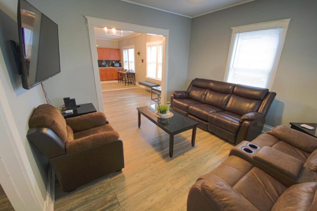 Holiday home Large 6br, 2 Bath In Niagara Falls
