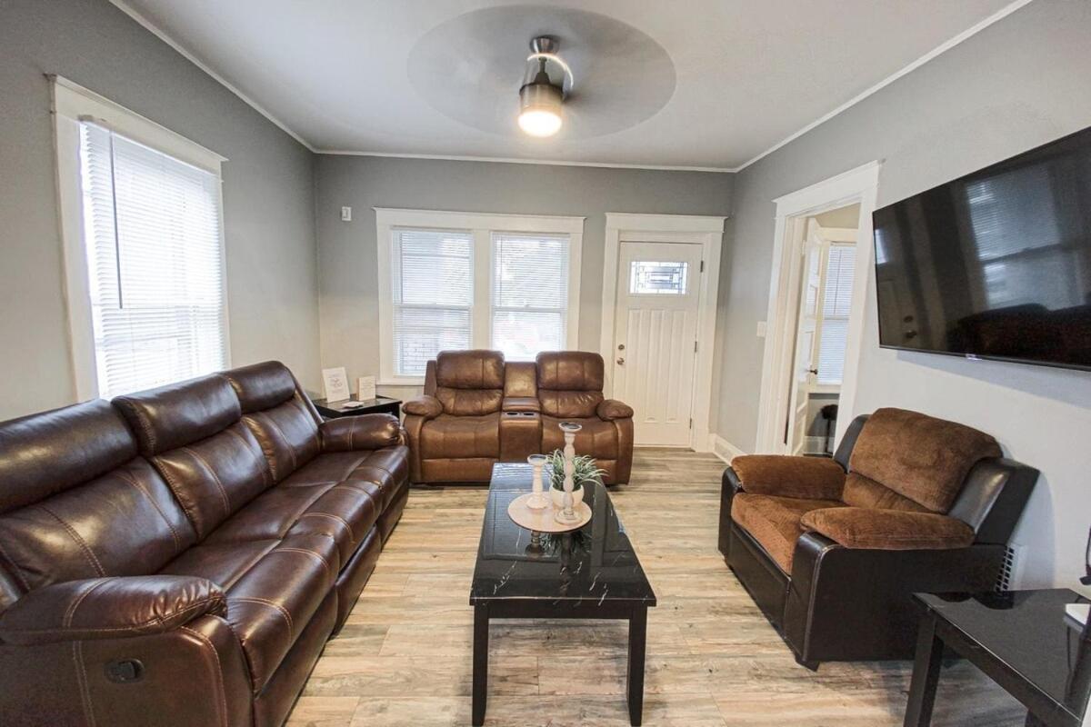 Large 6br, 2 Bath In * Niagara Falls
