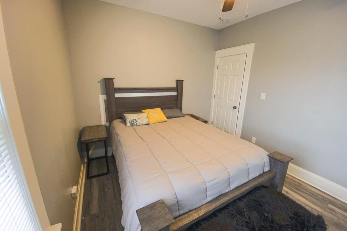 Large 6br, 2 Bath In Holiday home Niagara Falls