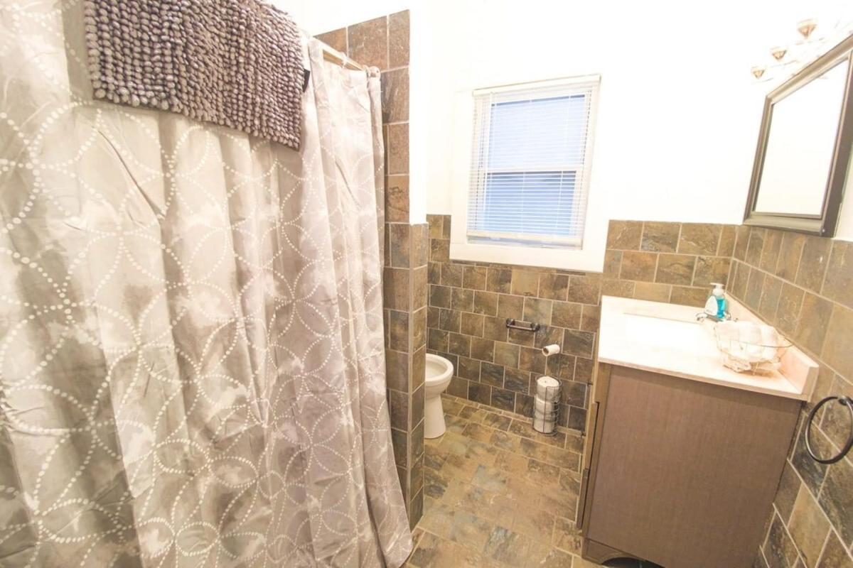 Holiday home Large 6br, 2 Bath In Niagara Falls