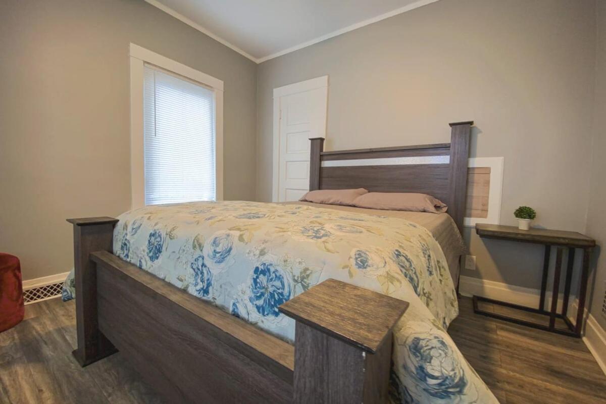 Large 6br, 2 Bath In Holiday home